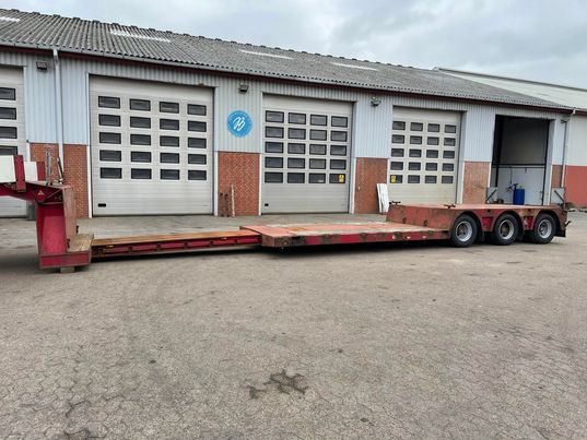 Низкорамный полуприцеп Doll T3L - Sengetrailer: фото 9 Низкорамный полуприцеп Doll T3L - Sengetrailer: фото 9