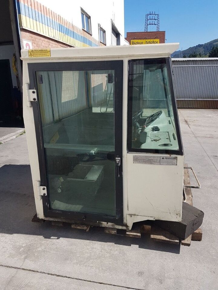 CABINA TEREX TR60 - Кабина: фото 1 CABINA TEREX TR60 - Кабина: фото 1