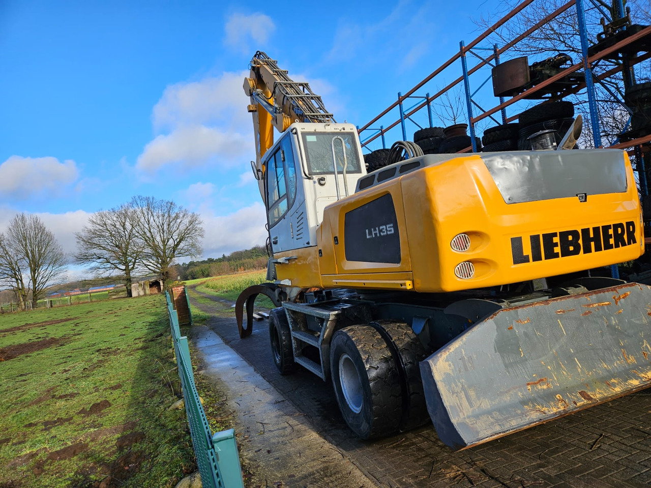 LIEBHERR LH35M - Перегружатель: фото 4 LIEBHERR LH35M - Перегружатель: фото 4