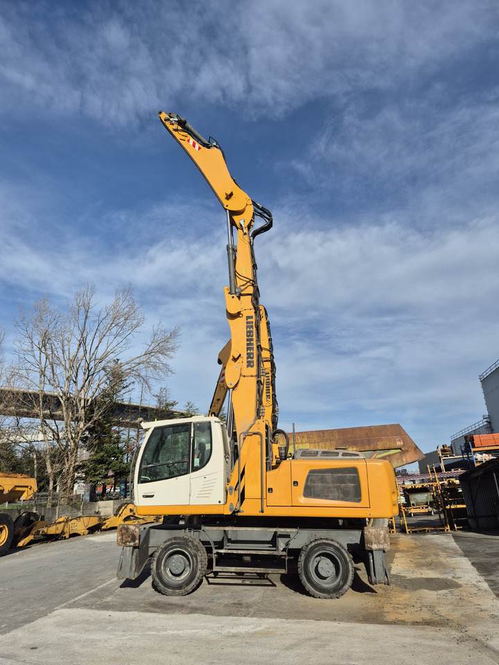 Liebherr LH30M - Перегружатель: фото 1 Liebherr LH30M - Перегружатель: фото 1