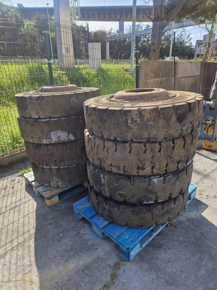 RUEDAS MACIZAS 12.00R20 - Шины и диски: фото 4 RUEDAS MACIZAS 12.00R20 - Шины и диски: фото 4