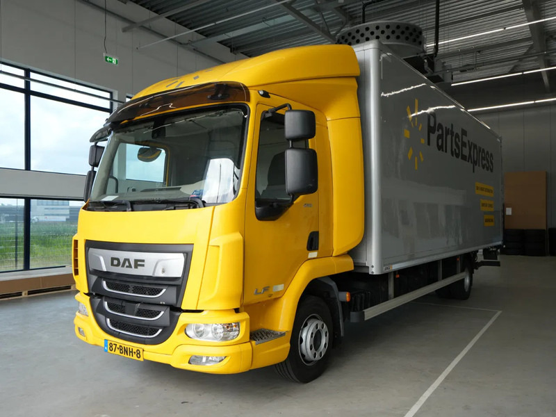 DAF LF 210 FA, 12t, Gesloten Bak, Laadklep 1,5t, Zijdeur, New Apk - Грузовик с закрытым кузовом: фото 1 DAF LF 210 FA, 12t, Gesloten Bak, Laadklep 1,5t, Zijdeur, New Apk - Грузовик с закрытым кузовом: фото 1
