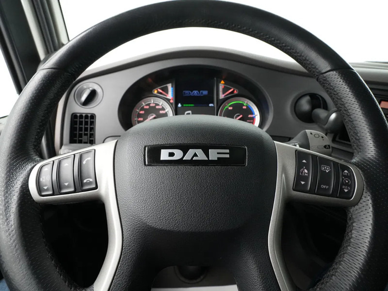 Тягач DAF XF 480 FT Super Space Cab, 2x Tanks: фото 17 Тягач DAF XF 480 FT Super Space Cab, 2x Tanks: фото 17