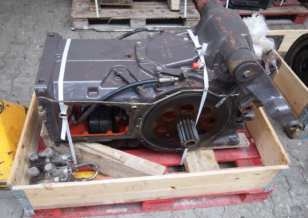 Części do Ciągnika Massey Ferguson MF 3000, 6000 Tylny most z podnośnikiem od MF 3000, 6000 - Задняя ось для Сельскохозяйственной техники: фото 5 Części do Ciągnika Massey Ferguson MF 3000, 6000 Tylny most z podnośnikiem od MF 3000, 6000 - Задняя ось для Сельскохозяйственной техники: фото 5