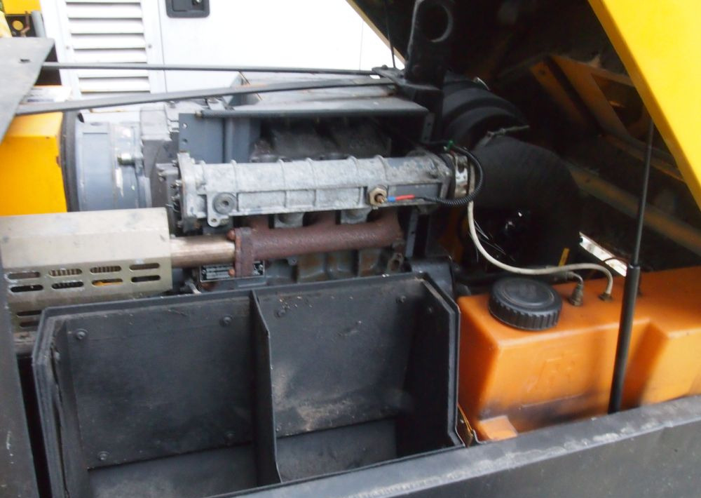 Kompresor Ingersoll Rand IR P130WD 2000 Kompresor Ingersoll Rand P130WD 30 kW - Воздушный компрессор: фото 4 Kompresor Ingersoll Rand IR P130WD 2000 Kompresor Ingersoll Rand P130WD 30 kW - Воздушный компрессор: фото 4