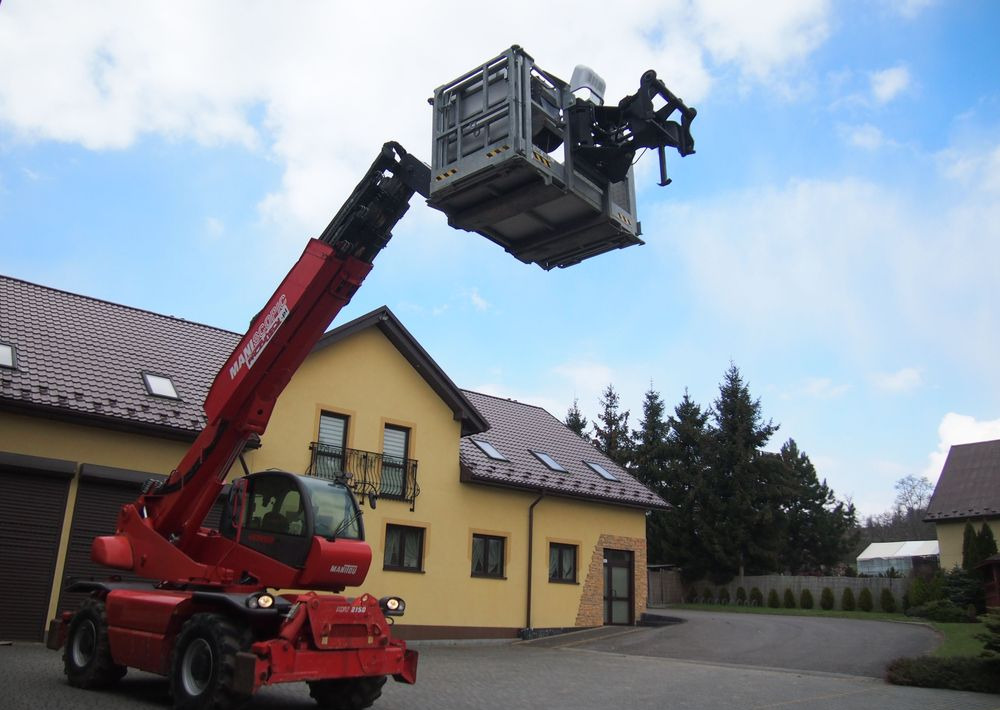 Ładowarka teleskopowa Manitou MRT 2150 Privilege MANITOU ważne UDT - Телескопический погрузчик: фото 2 Ładowarka teleskopowa Manitou MRT 2150 Privilege MANITOU ważne UDT - Телескопический погрузчик: фото 2