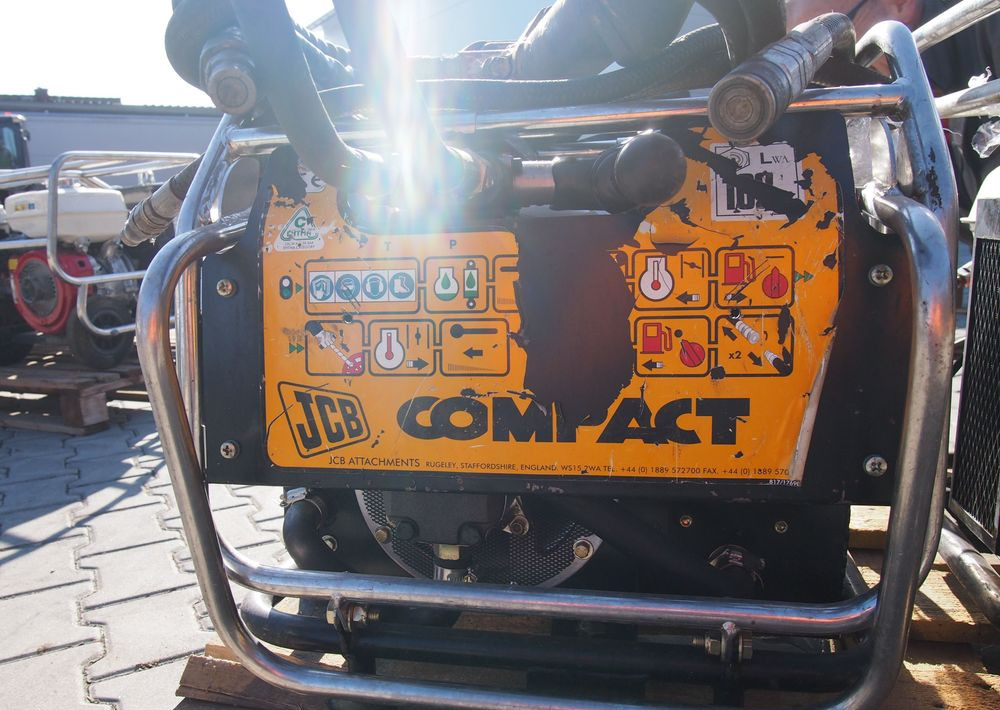 Młot hydraulczny wyburzeniowy JCB COMPACT 2010 Agregat hydrauliczny do młota wyburzeniowego JCB - Строительное оборудование: фото 3 Młot hydraulczny wyburzeniowy JCB COMPACT 2010 Agregat hydrauliczny do młota wyburzeniowego JCB - Строительное оборудование: фото 3