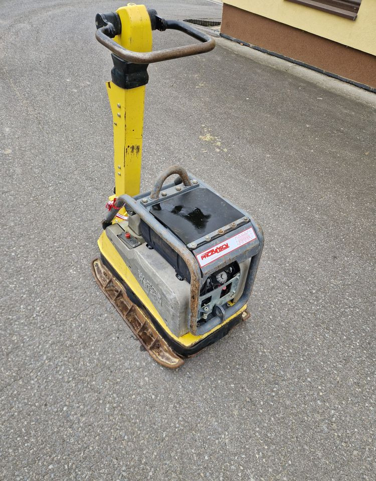 Ubijarka Wacker DPU 4545 2018 Ubijarka zagęszczarka płyta Wacker DPU 4545 - Виброплита: фото 2 Ubijarka Wacker DPU 4545 2018 Ubijarka zagęszczarka płyta Wacker DPU 4545 - Виброплита: фото 2