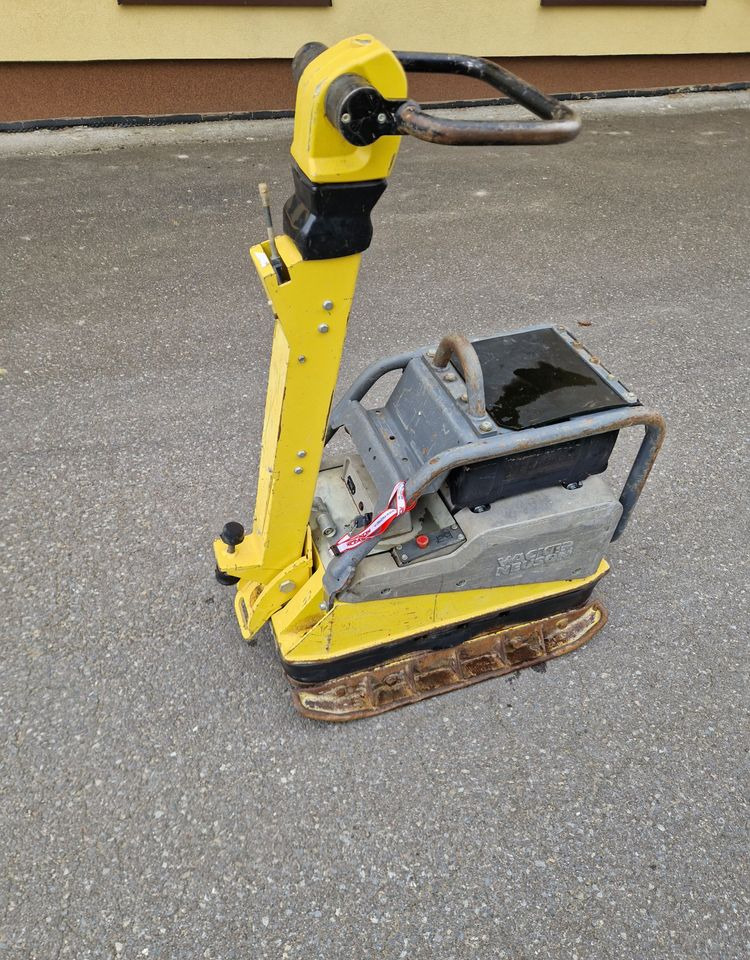 Ubijarka Wacker DPU 4545 2018 Ubijarka zagęszczarka płyta Wacker DPU 4545 - Виброплита: фото 1 Ubijarka Wacker DPU 4545 2018 Ubijarka zagęszczarka płyta Wacker DPU 4545 - Виброплита: фото 1