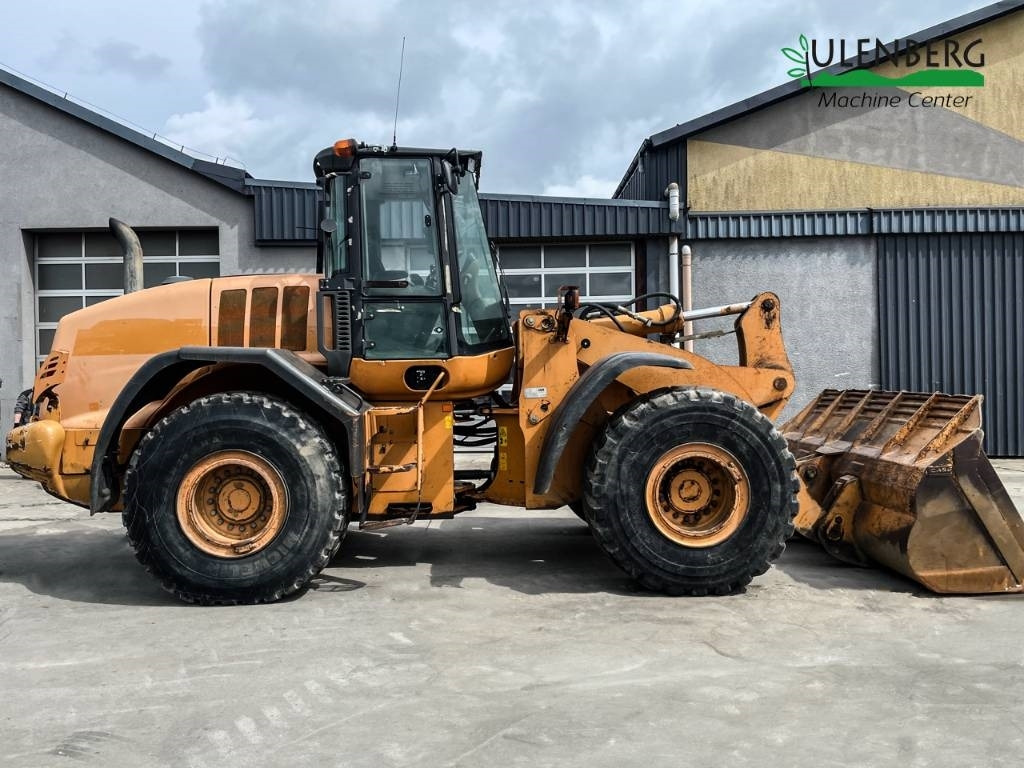 Case 821 E - Колёсный погрузчик: фото 3 Case 821 E - Колёсный погрузчик: фото 3