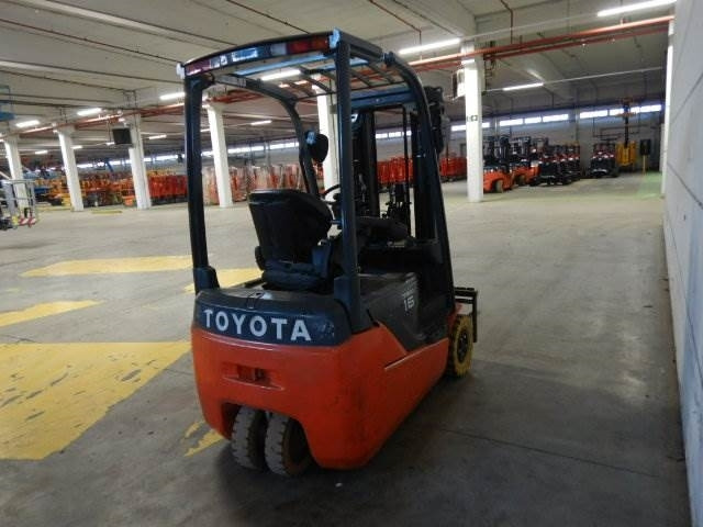 Toyota 8FBEK16T - Электропогрузчик: фото 3 Toyota 8FBEK16T - Электропогрузчик: фото 3