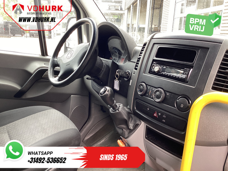 Volkswagen Crafter 35 2.0 TDI L3H2 EXPORT ONLY! €9.559 incl BTW/BPM Rolstoellift/ 9 Pers/ 9P/ Sidebars/ Rearbar/ Airco - Микроавтобус, Пассажирский фургон: фото 3 Volkswagen Crafter 35 2.0 TDI L3H2 EXPORT ONLY! €9.559 incl BTW/BPM Rolstoellift/ 9 Pers/ 9P/ Sidebars/ Rearbar/ Airco - Микроавтобус, Пассажирский фургон: фото 3