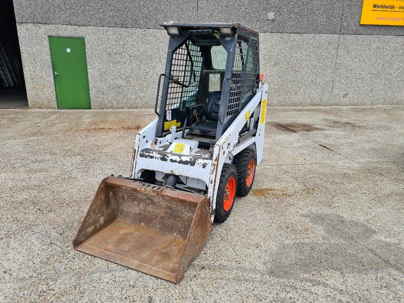 Bobcat S70 - Мини-погрузчик с бортовым поворотом: фото 5 Bobcat S70 - Мини-погрузчик с бортовым поворотом: фото 5