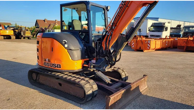 Гусеничный экскаватор Hitachi ZX65USB-5A CLR: фото 14 Гусеничный экскаватор Hitachi ZX65USB-5A CLR: фото 14