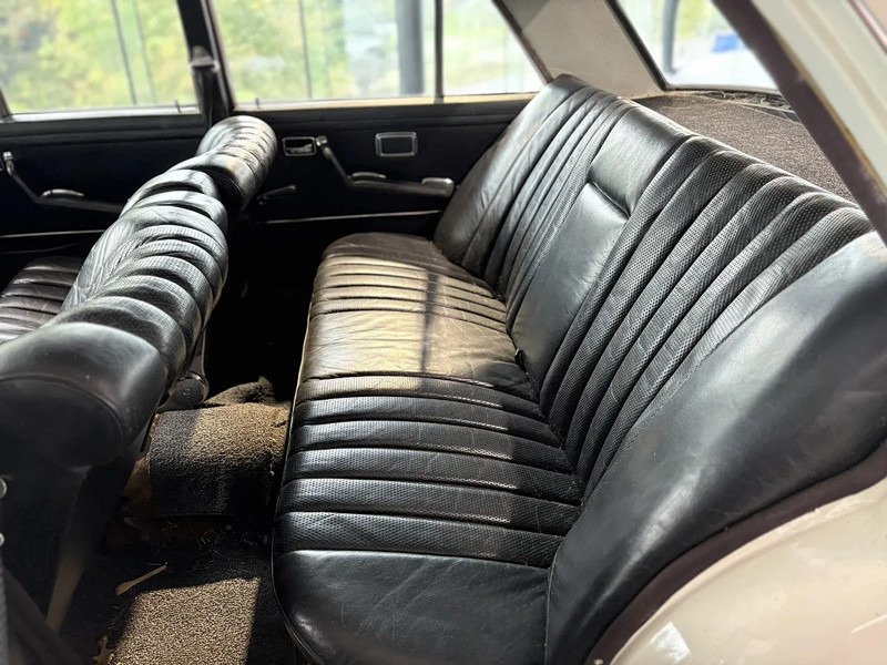 Mercedes-Benz 280SE *OldTimer*Automaat*LerenZetels*Schuifdak* - Легковой автомобиль: фото 4 Mercedes-Benz 280SE *OldTimer*Automaat*LerenZetels*Schuifdak* - Легковой автомобиль: фото 4