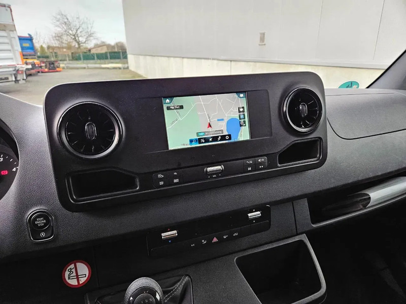 Mercedes-Benz Sprinter 317 L2H2*360°Camera*Airco*Navigatie*Zetelverwarming - Цельнометаллический фургон: фото 5 Mercedes-Benz Sprinter 317 L2H2*360°Camera*Airco*Navigatie*Zetelverwarming - Цельнометаллический фургон: фото 5