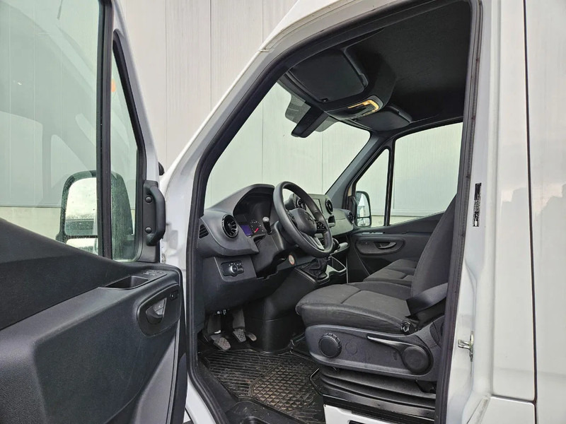 Mercedes-Benz Sprinter 317 L2H2*Achteruitrijcamera*360°camera*Zetelverwarming* - Цельнометаллический фургон: фото 3 Mercedes-Benz Sprinter 317 L2H2*Achteruitrijcamera*360°camera*Zetelverwarming* - Цельнометаллический фургон: фото 3