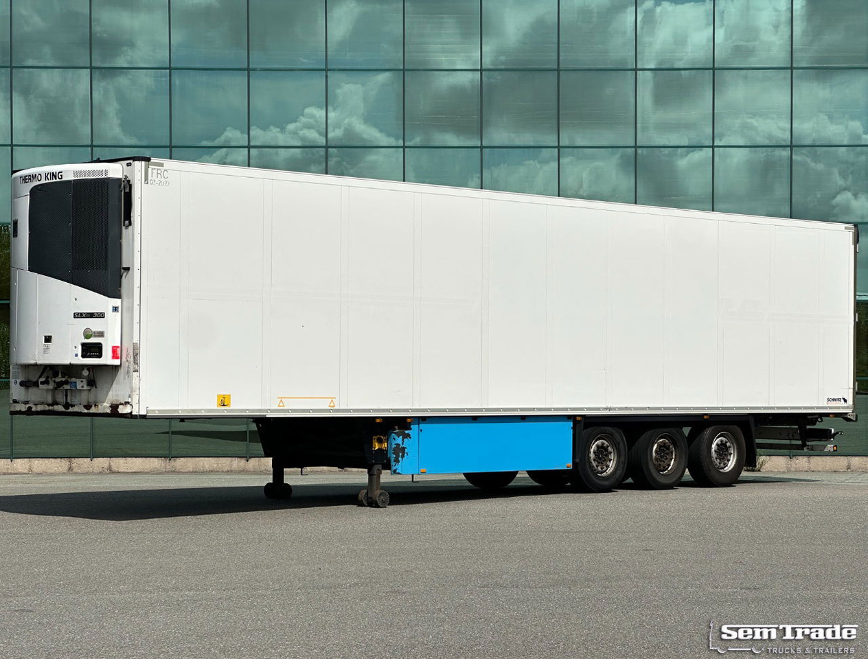 Diversen SCBS3B Thermo King SLXe 300 Lift Axle Holland Trailer 3 Pieces IN Stock - Полуприцеп-рефрижератор: фото 1 Diversen SCBS3B Thermo King SLXe 300 Lift Axle Holland Trailer 3 Pieces IN Stock - Полуприцеп-рефрижератор: фото 1