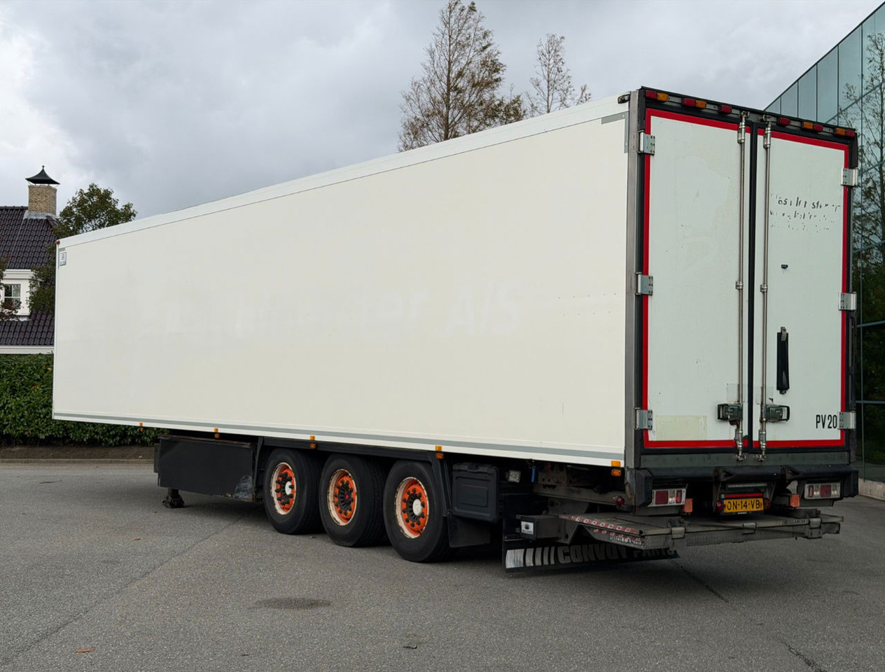 Krone SD Thermo King SLXe Spectrum BI Temp Flower Wide 270 CM High 2.000 KG Lift Disc Brakes NL Trailer - Полуприцеп-рефрижератор: фото 3 Krone SD Thermo King SLXe Spectrum BI Temp Flower Wide 270 CM High 2.000 KG Lift Disc Brakes NL Trailer - Полуприцеп-рефрижератор: фото 3