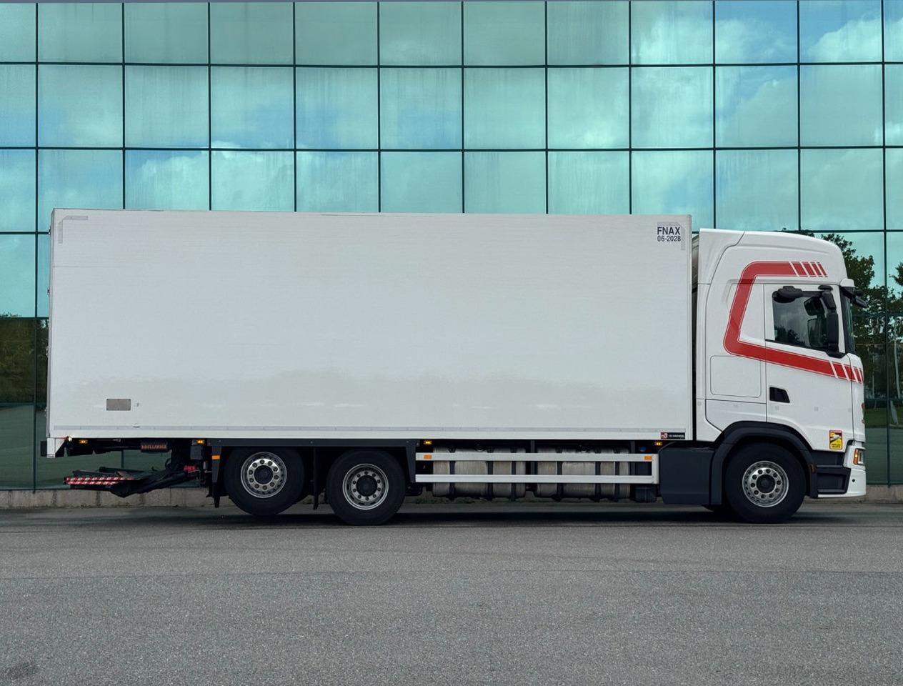 Scania S500 6X2 Retarder 815 x 250 x 275 CM Inside TOP Condition Holland Truck - Рефрижератор: фото 4 Scania S500 6X2 Retarder 815 x 250 x 275 CM Inside TOP Condition Holland Truck - Рефрижератор: фото 4