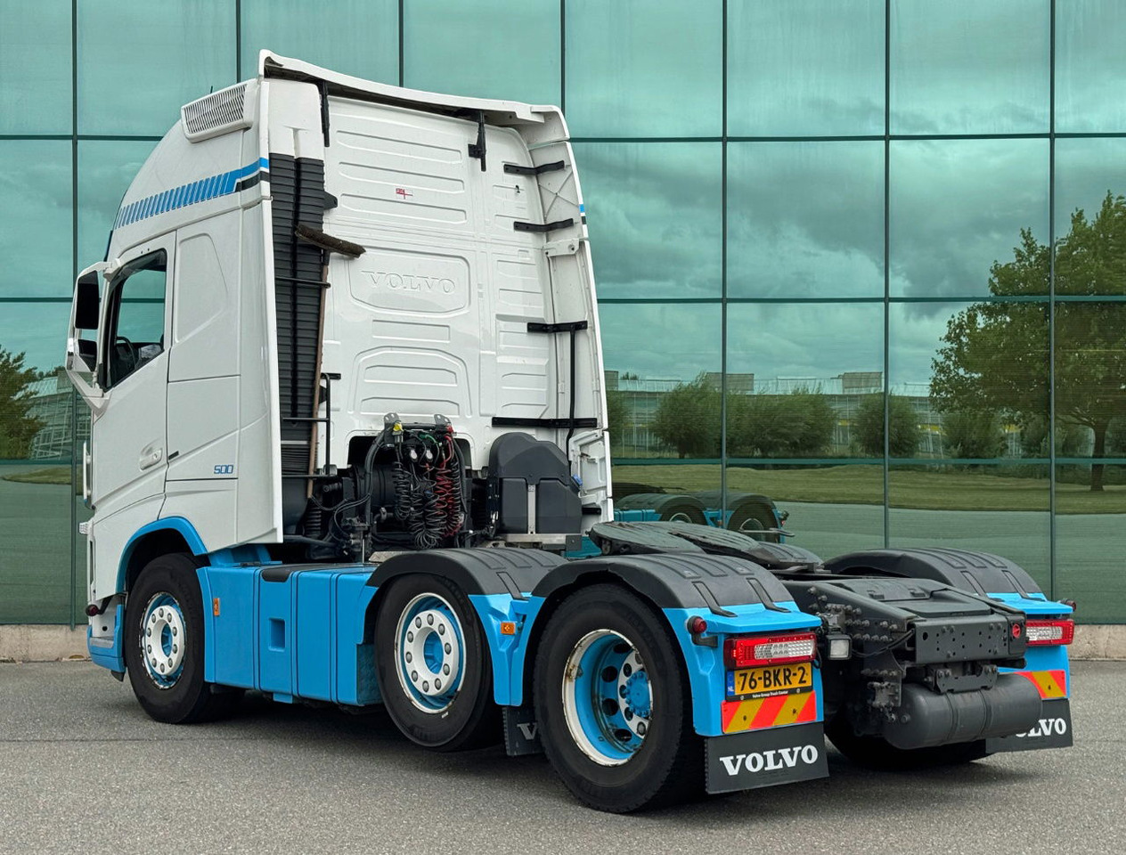 Volvo FH 500 6X2 XL 2x Tanks 950 Liters I-Parc Cool Leaf AIR Suspension TOP Condition Holland Truck 2 Pieces - Тягач: фото 3 Volvo FH 500 6X2 XL 2x Tanks 950 Liters I-Parc Cool Leaf AIR Suspension TOP Condition Holland Truck 2 Pieces - Тягач: фото 3
