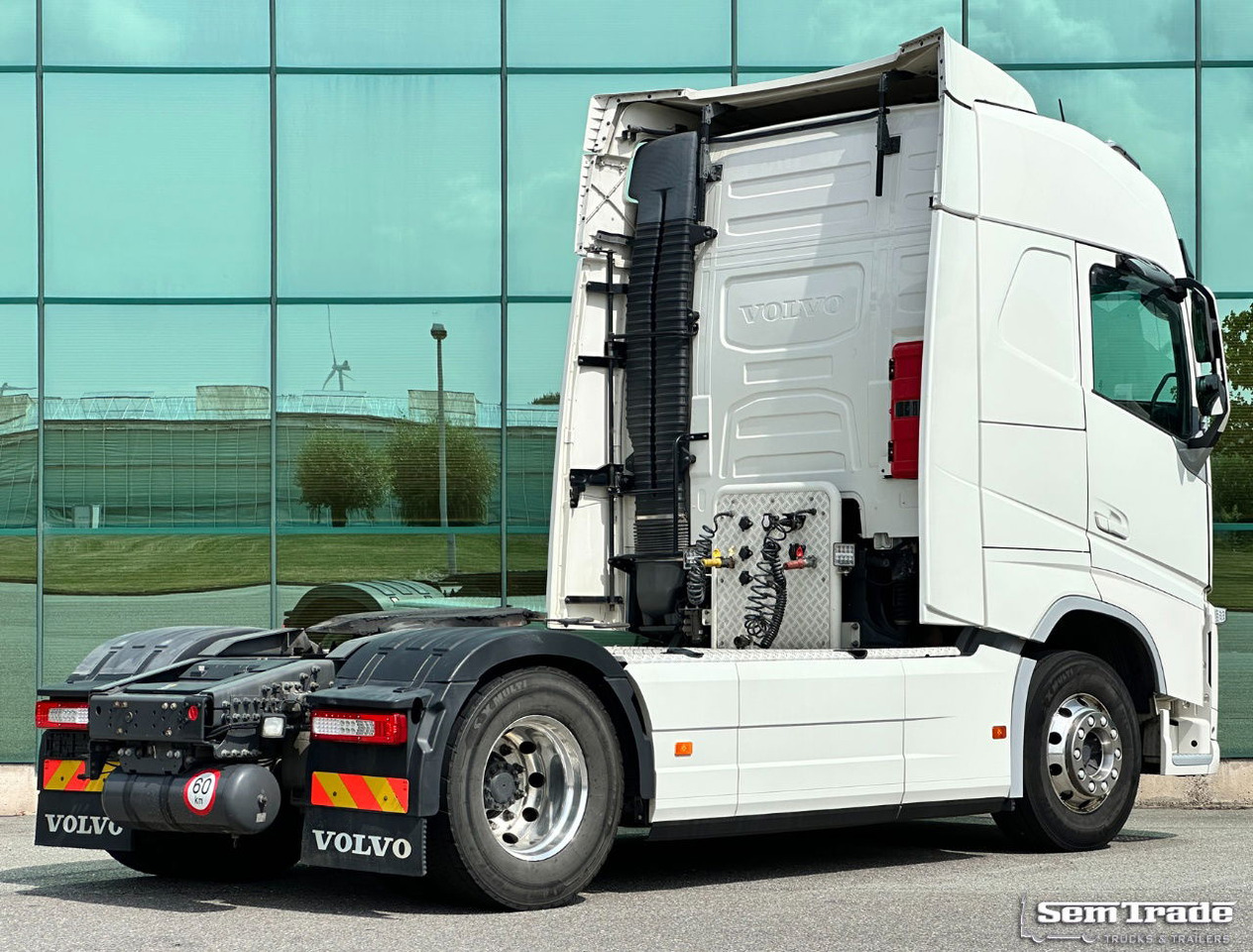 Volvo FH 500 I-Park Cool 591.000 KM 2X Tanks Alcoa Super Condition - Тягач: фото 4 Volvo FH 500 I-Park Cool 591.000 KM 2X Tanks Alcoa Super Condition - Тягач: фото 4