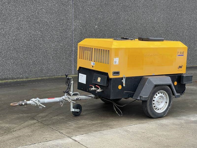 Doosan 7 / 31 E - Воздушный компрессор: фото 1 Doosan 7 / 31 E - Воздушный компрессор: фото 1