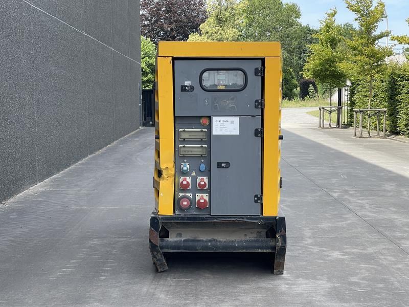 SDMO R 110 C 3 - Электрогенератор: фото 2 SDMO R 110 C 3 - Электрогенератор: фото 2