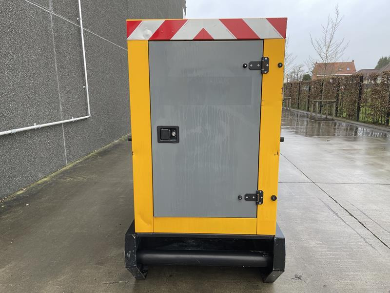 SDMO R 110 C3 - Электрогенератор: фото 5 SDMO R 110 C3 - Электрогенератор: фото 5