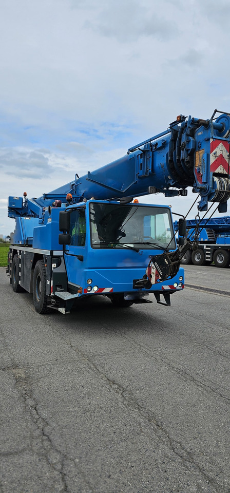 LIEBHERR LTM 1040-2.1 - Мобильный кран: фото 4 LIEBHERR LTM 1040-2.1 - Мобильный кран: фото 4