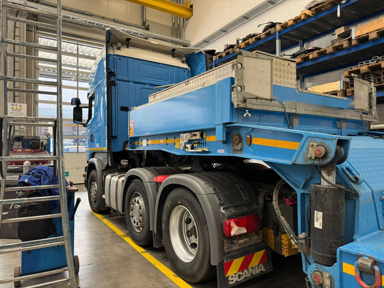 SCANIA R490 LA 6x2 - Тягач: фото 2 SCANIA R490 LA 6x2 - Тягач: фото 2