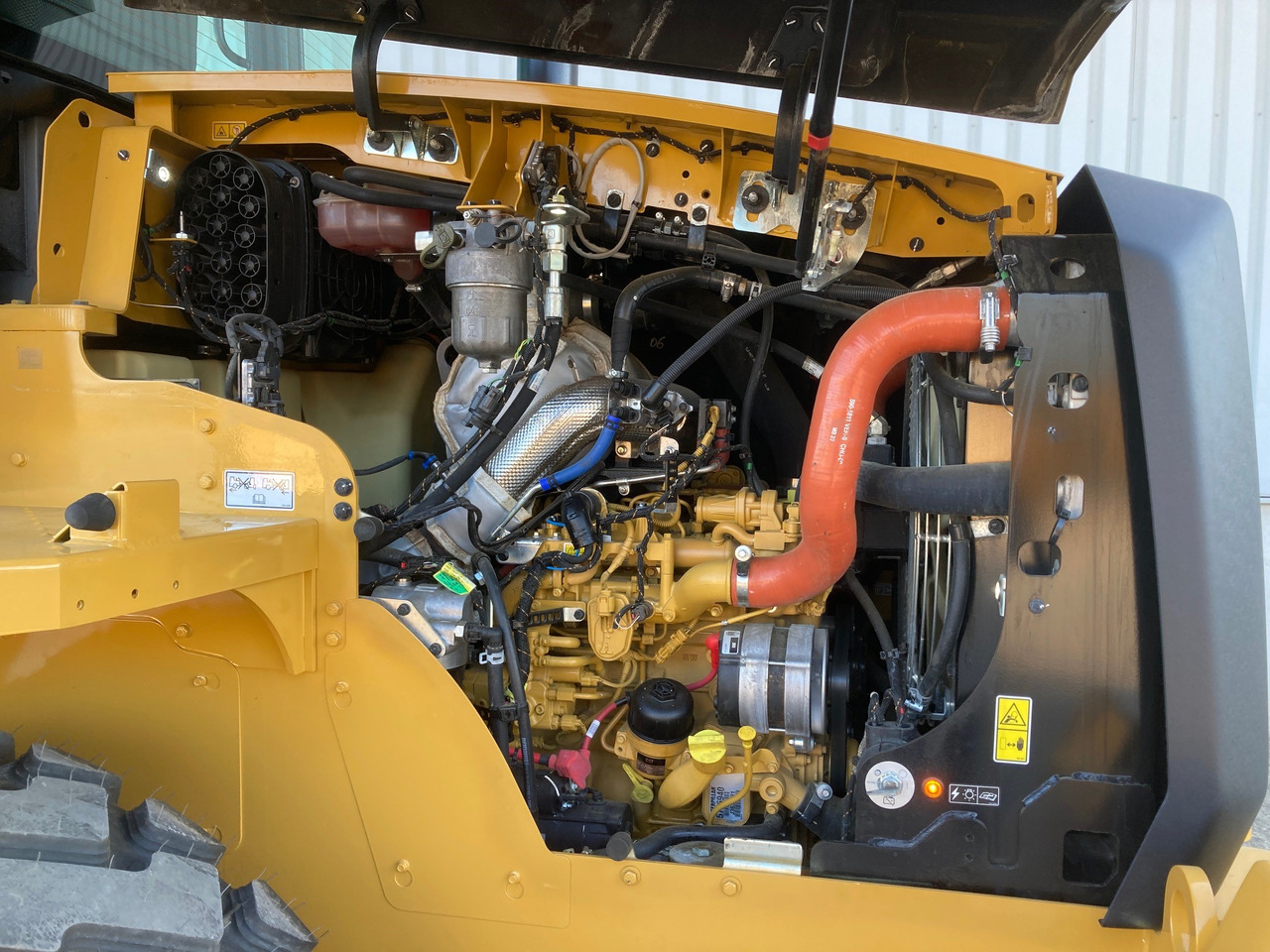 Колёсный погрузчик CATERPILLAR 910: фото 7