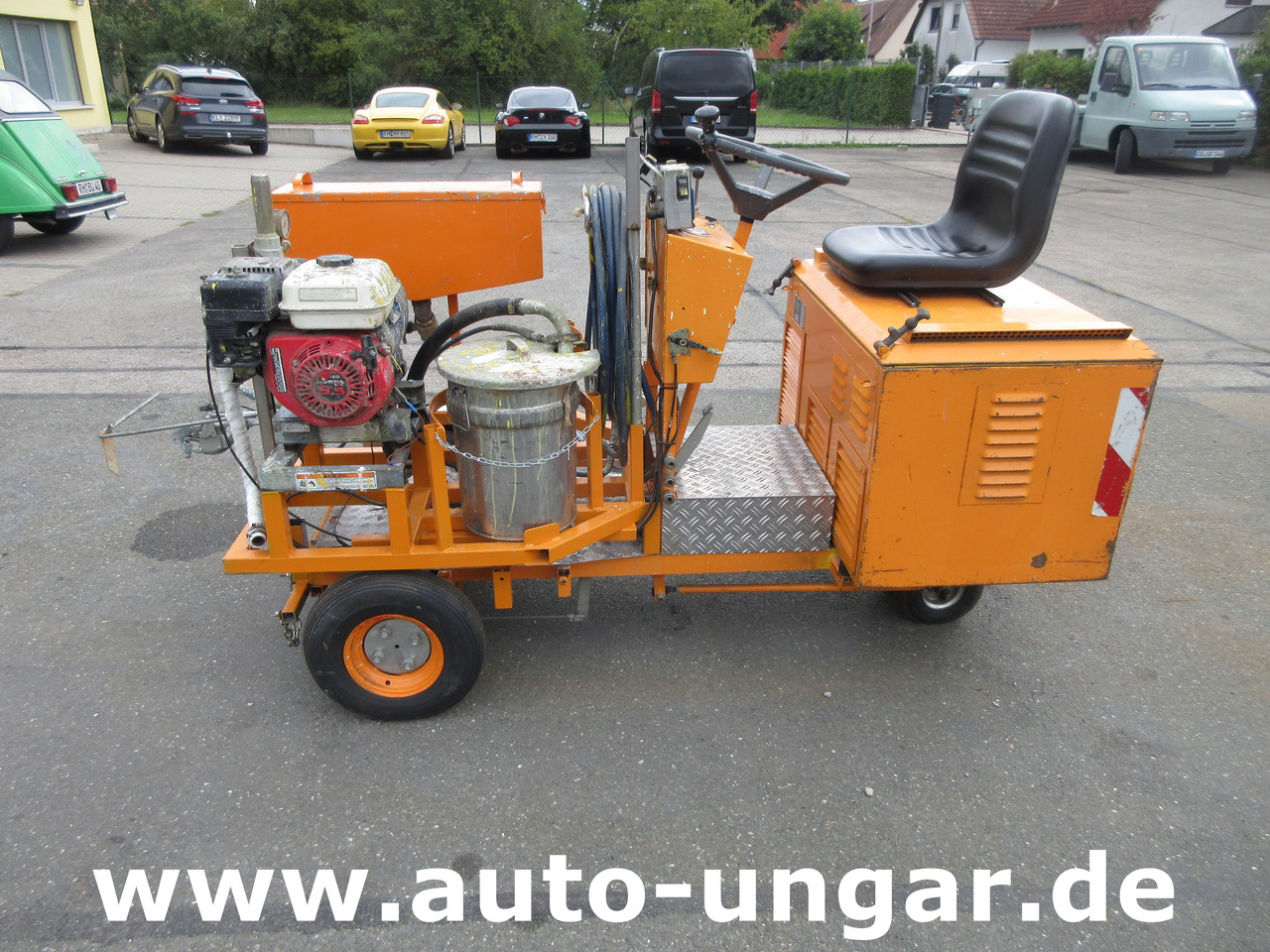 Graco LineLazer II 5900 auf Zindel VarioZet Linedriver Perlstreuer + Airless-Farb-Spritze Hofmann - Асфальтоукладочная техника: фото 3 Graco LineLazer II 5900 auf Zindel VarioZet Linedriver Perlstreuer + Airless-Farb-Spritze Hofmann - Асфальтоукладочная техника: фото 3