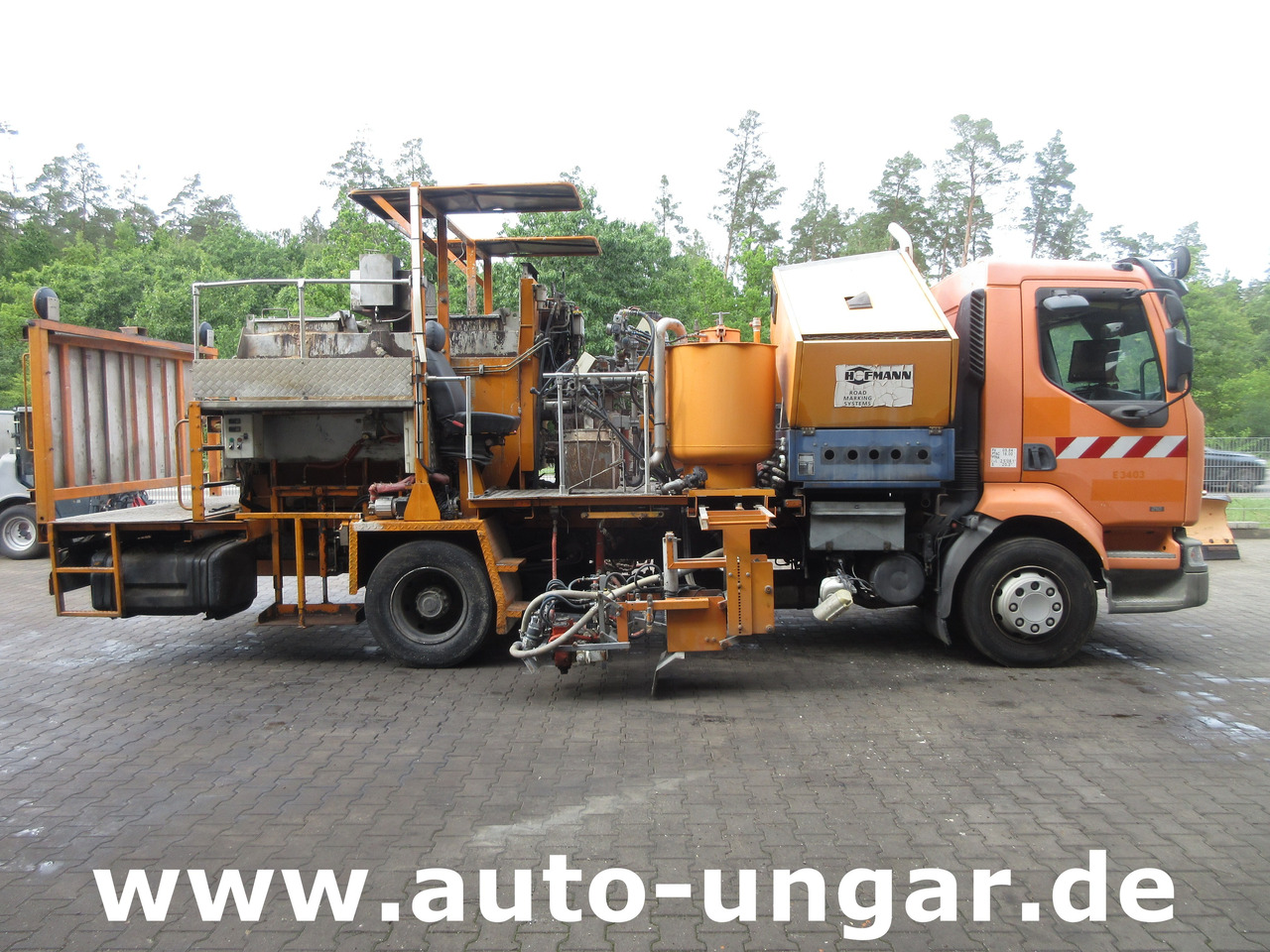 Hofmann H75 - 1000 Thermoplastic Roadmarking Machine Truck Mounted Hot Paint - Асфальтоукладочная техника: фото 3 Hofmann H75 - 1000 Thermoplastic Roadmarking Machine Truck Mounted Hot Paint - Асфальтоукладочная техника: фото 3