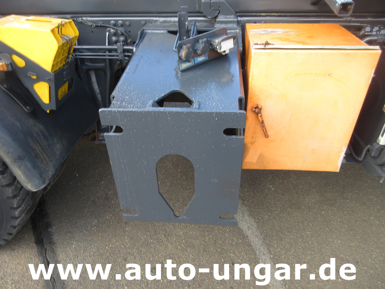 Самосвал, Автоманипулятор Iveco Trakker 360 Kipper Allrad 4x4 Kran Palfinger PK 9002 Kommunalhydraulik Winterdienst Euro 5: фото 14 Самосвал, Автоманипулятор Iveco Trakker 360 Kipper Allrad 4x4 Kran Palfinger PK 9002 Kommunalhydraulik Winterdienst Euro 5: фото 14