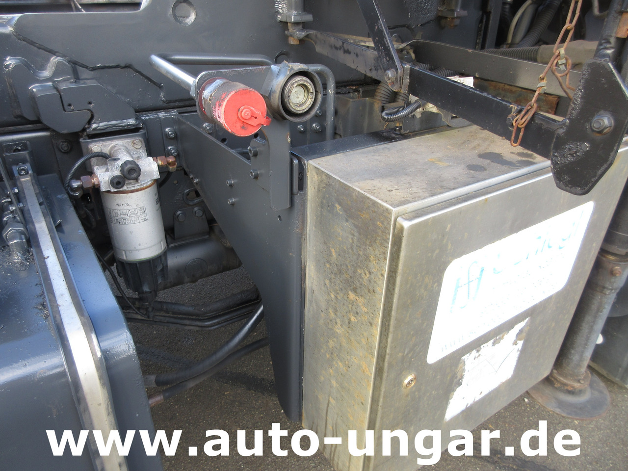 Самосвал, Автоманипулятор Iveco Trakker 360 Kipper Allrad 4x4 Kran Palfinger PK 9002 Kommunalhydraulik Winterdienst Euro 5: фото 13 Самосвал, Автоманипулятор Iveco Trakker 360 Kipper Allrad 4x4 Kran Palfinger PK 9002 Kommunalhydraulik Winterdienst Euro 5: фото 13