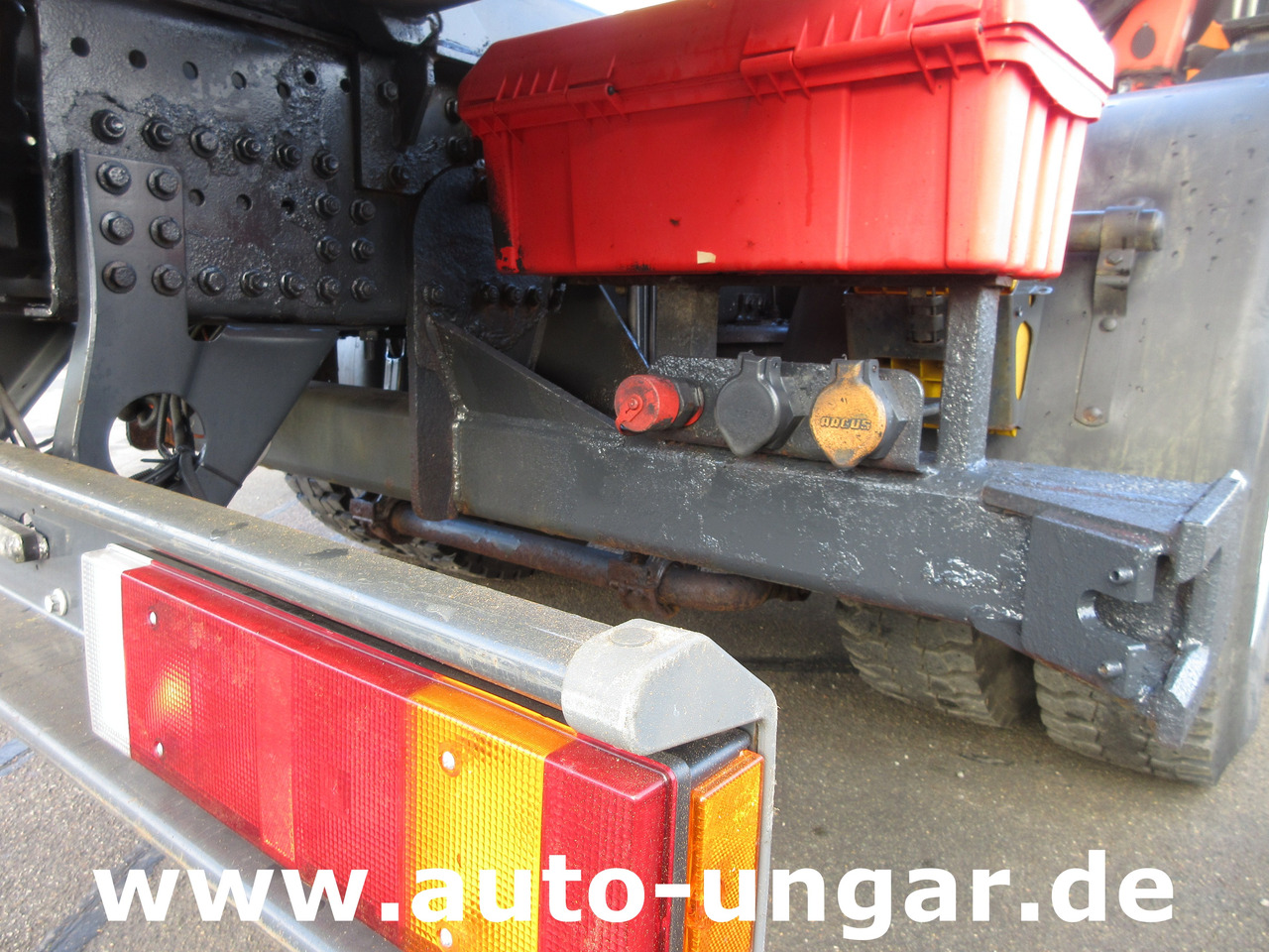 Самосвал, Автоманипулятор Iveco Trakker 360 Kipper Allrad 4x4 Kran Palfinger PK 9002 Kommunalhydraulik Winterdienst Euro 5: фото 19 Самосвал, Автоманипулятор Iveco Trakker 360 Kipper Allrad 4x4 Kran Palfinger PK 9002 Kommunalhydraulik Winterdienst Euro 5: фото 19