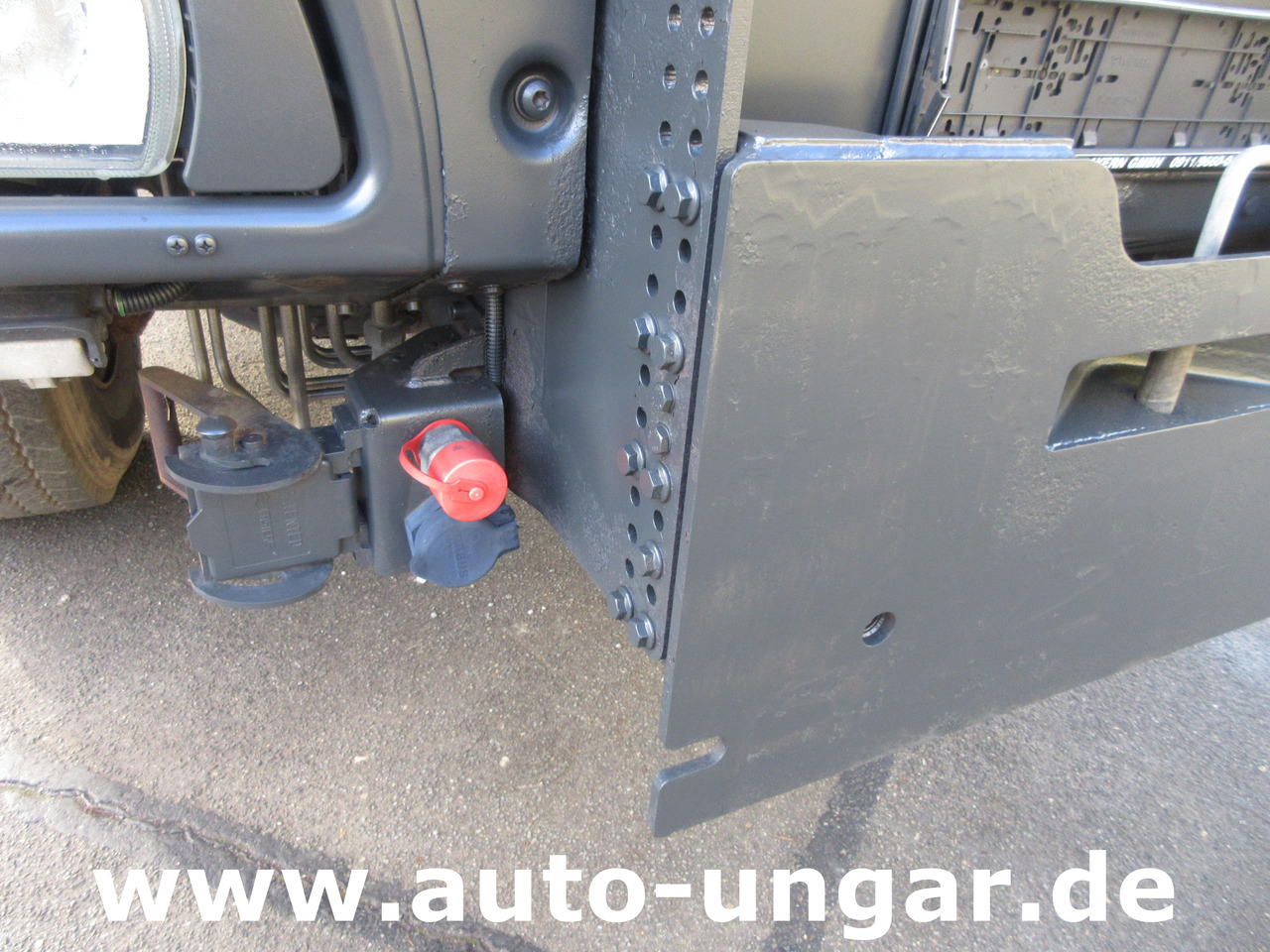 Самосвал, Автоманипулятор Iveco Trakker 360 Kipper Allrad 4x4 Kran Palfinger PK 9002 Kommunalhydraulik Winterdienst Euro 5: фото 24 Самосвал, Автоманипулятор Iveco Trakker 360 Kipper Allrad 4x4 Kran Palfinger PK 9002 Kommunalhydraulik Winterdienst Euro 5: фото 24