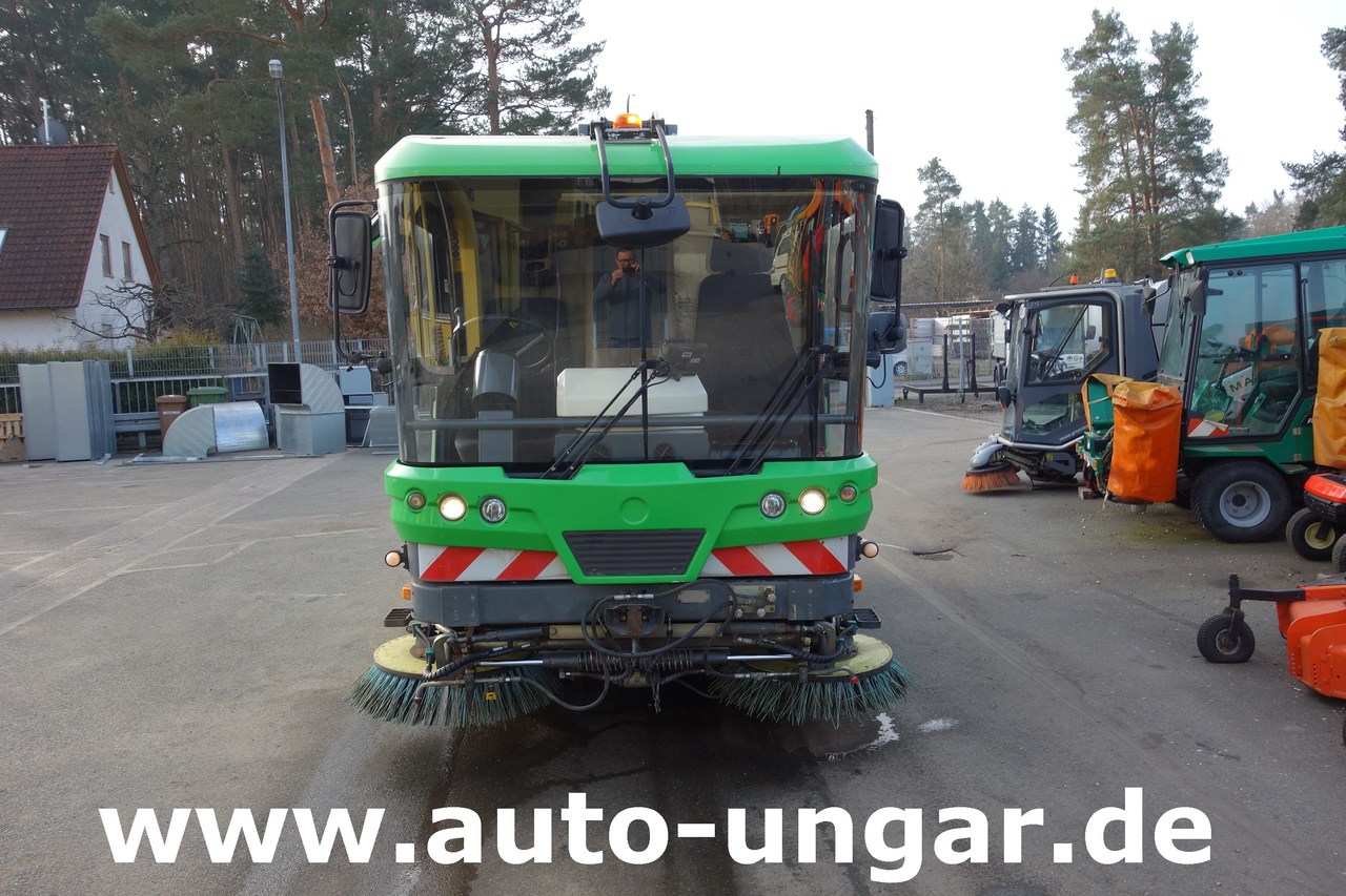 Ravo CR 540 XL Compact Kehrmaschine Euro 5 - Подметально-уборочная машина: фото 2 Ravo CR 540 XL Compact Kehrmaschine Euro 5 - Подметально-уборочная машина: фото 2