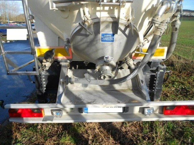 Feldbinder KIZH 30.2 - Полуприцеп-цистерна: фото 4 Feldbinder KIZH 30.2 - Полуприцеп-цистерна: фото 4