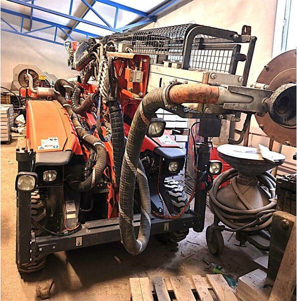 Sandvik DC 125R Commando - Буровая машина: фото 1 Sandvik DC 125R Commando - Буровая машина: фото 1