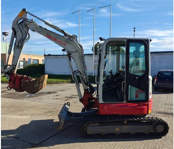Takeuchi TB 335 R - Мини-экскаватор: фото 3 Takeuchi TB 335 R - Мини-экскаватор: фото 3