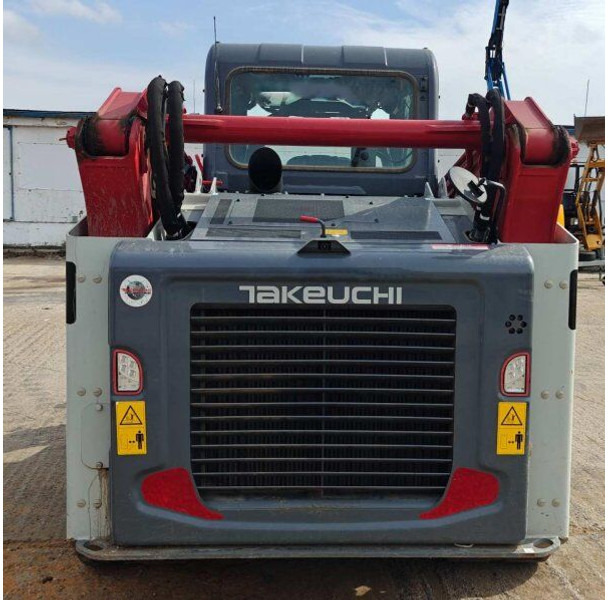 Takeuchi TL12 V2 Hi-Flow - Гусеничный погрузчик: фото 3 Takeuchi TL12 V2 Hi-Flow - Гусеничный погрузчик: фото 3