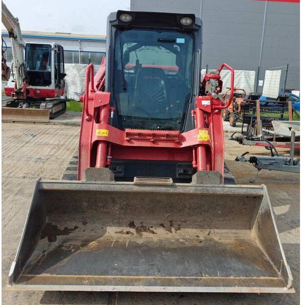 Takeuchi TL12 V2 Hi-Flow - Гусеничный погрузчик: фото 4 Takeuchi TL12 V2 Hi-Flow - Гусеничный погрузчик: фото 4