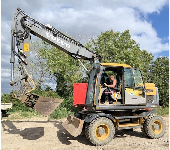 Volvo EW 140D (17t) - Колёсный экскаватор: фото 3 Volvo EW 140D (17t) - Колёсный экскаватор: фото 3