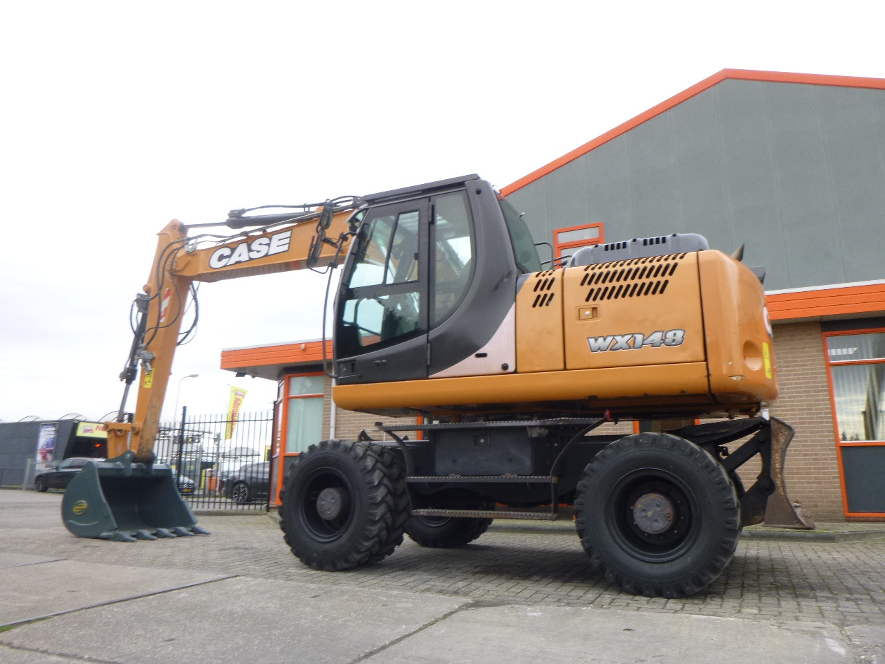 CASE WX148 - Колёсный экскаватор: фото 2 CASE WX148 - Колёсный экскаватор: фото 2