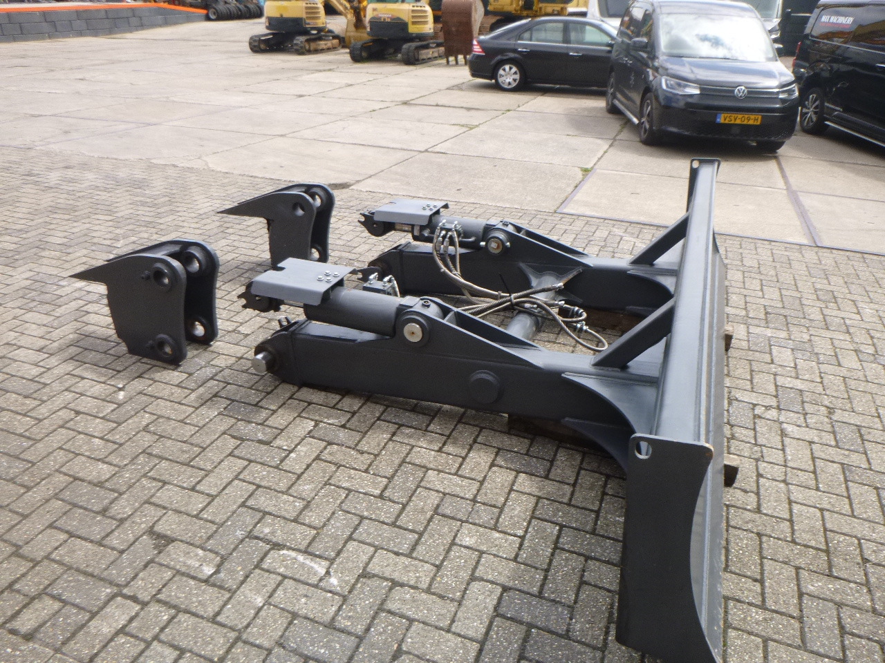 DOOSAN DX235LCR - Отвал для Гусеничных экскаваторов: фото 4 DOOSAN DX235LCR - Отвал для Гусеничных экскаваторов: фото 4