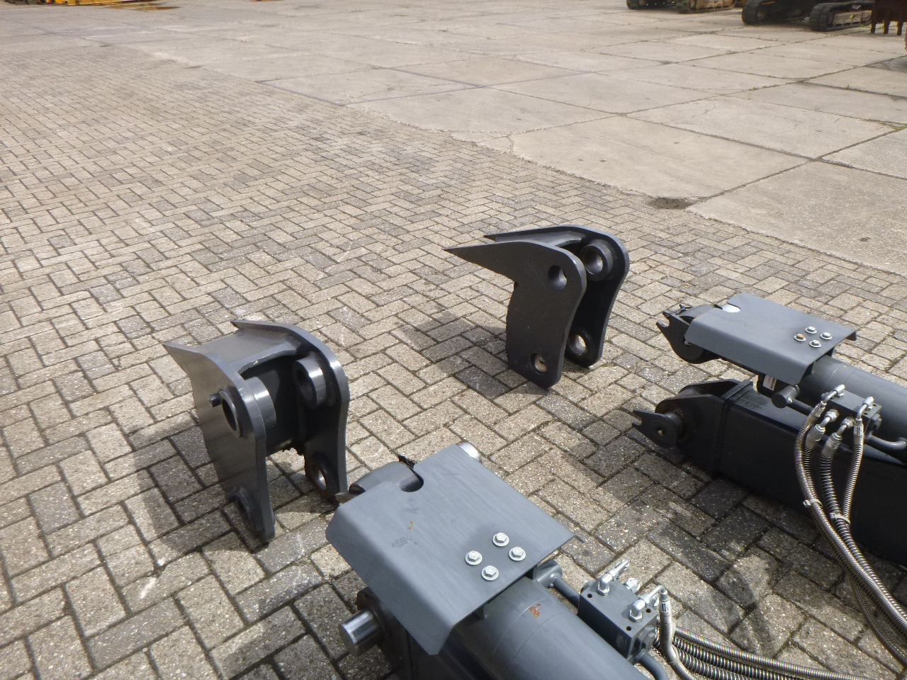 DOOSAN DX235LCR - Отвал для Гусеничных экскаваторов: фото 3 DOOSAN DX235LCR - Отвал для Гусеничных экскаваторов: фото 3