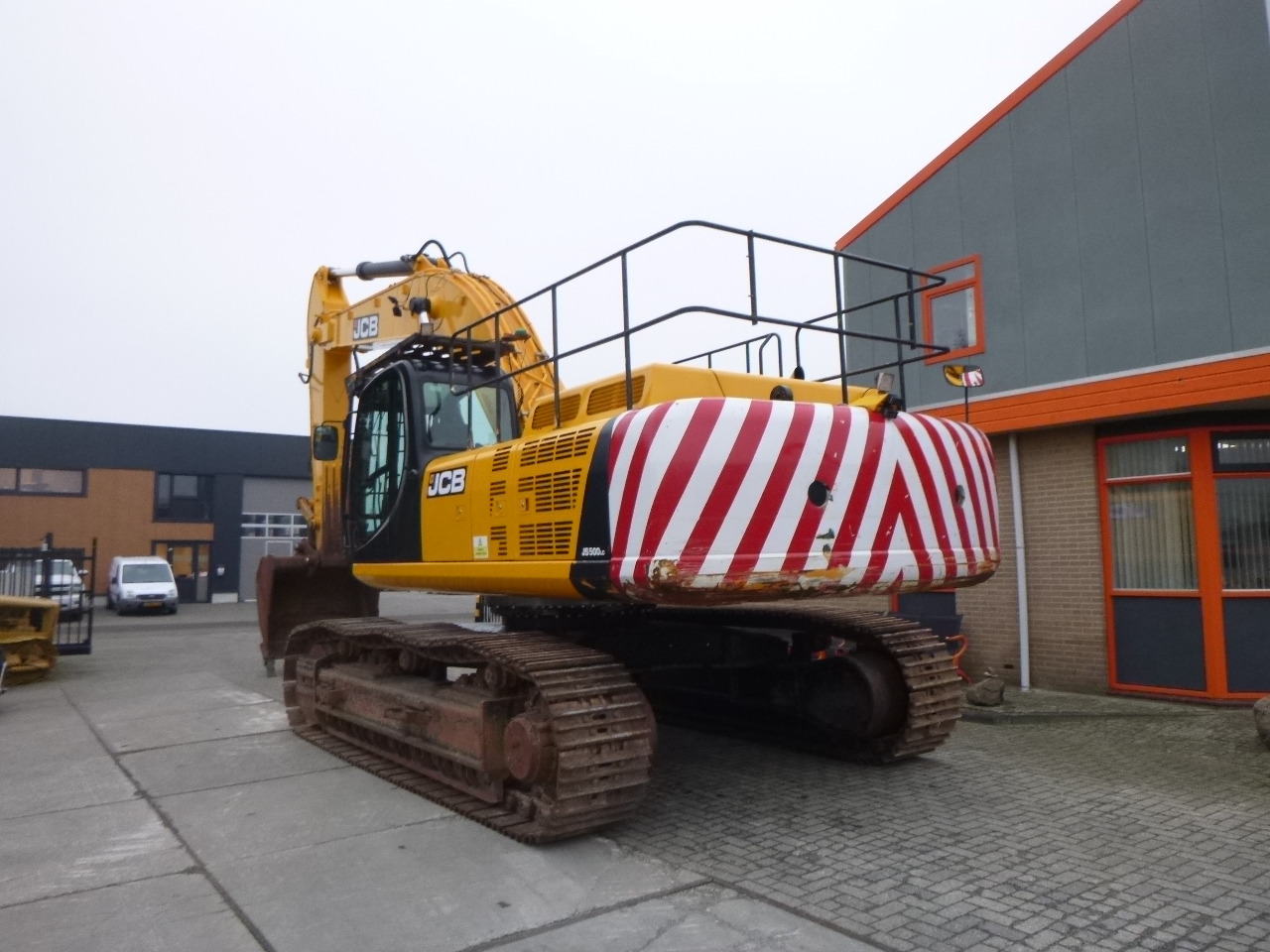 JCB JS460LC(JS500LC) - Гусеничный экскаватор: фото 3 JCB JS460LC(JS500LC) - Гусеничный экскаватор: фото 3