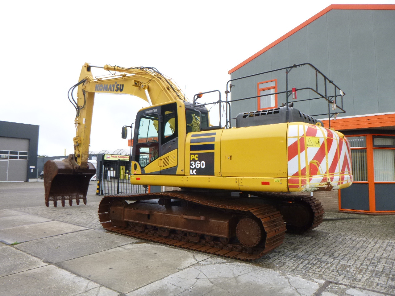 KOMATSU PC360LC-10 - Гусеничный экскаватор: фото 2 KOMATSU PC360LC-10 - Гусеничный экскаватор: фото 2